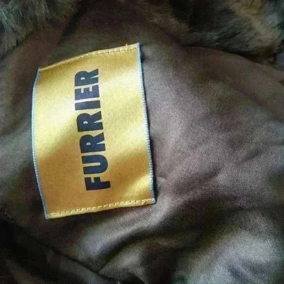 Furrier French faux fur Coat Size small - Picture 16 of 16